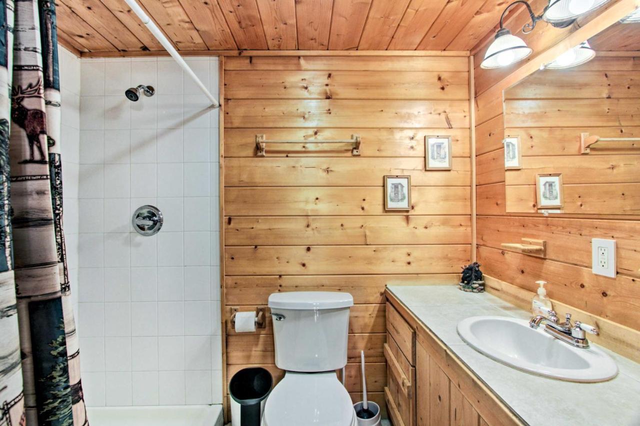 Cabin With Hot Tub And Deck About 12 Mi To Pigeon Forge! Sevierville Buitenkant foto