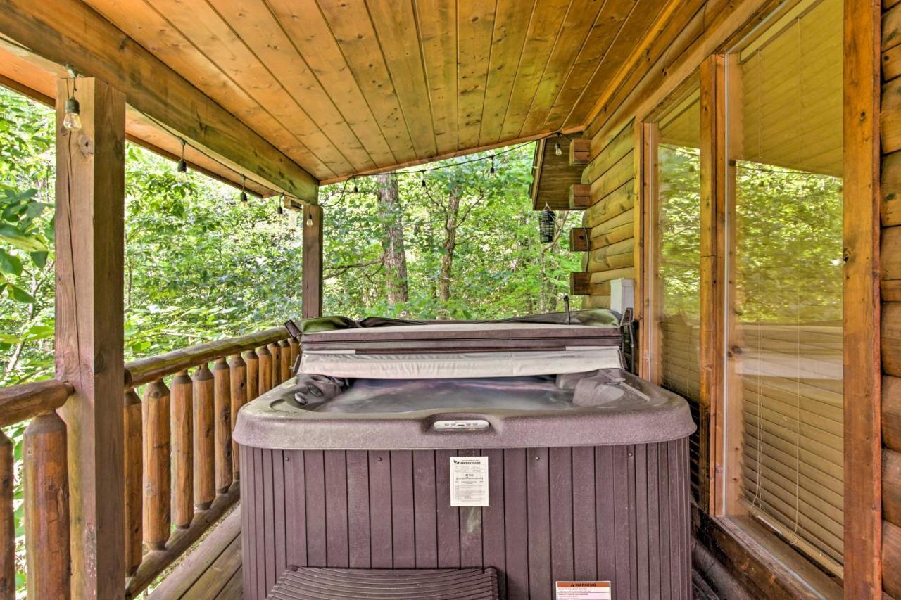 Cabin With Hot Tub And Deck About 12 Mi To Pigeon Forge! Sevierville Buitenkant foto